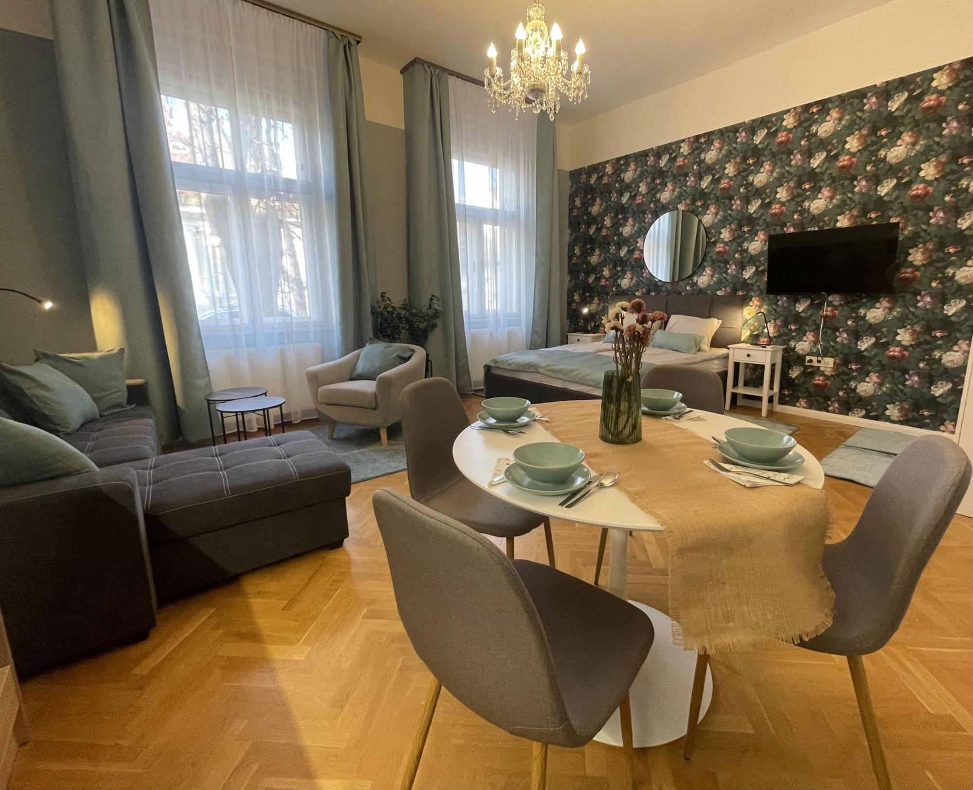 Casa Rosa Apartmanok Eger Eksteriør bilde